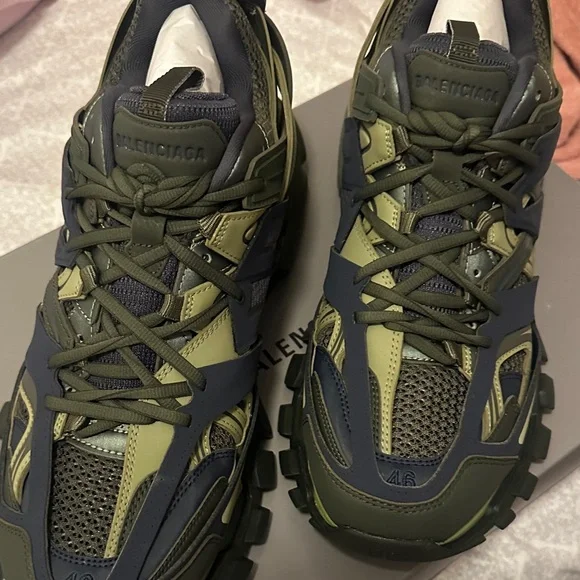 Balenciaga Olive and Navy Sneakers - Picture 2 of 7